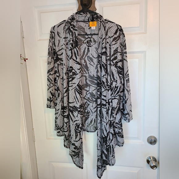 Ruby Road Woman's Light Weight Floral Cover Jacket,Size: 2XL Color Grey/Black - Picture 3 of 12